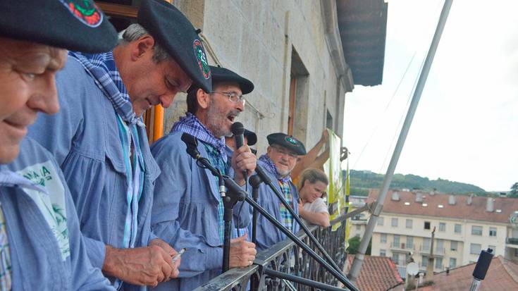 «Disfrutatu Santioetaz, festa naturalak, sanoak eta errespetuzkoak izan daitezela»