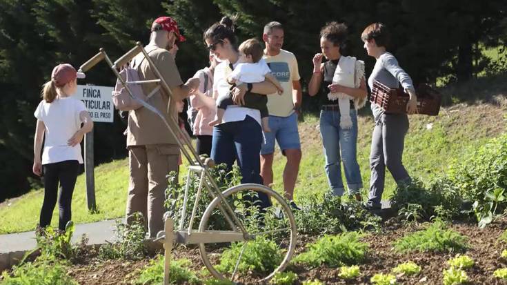 Taula baserrira bisita egiteko aukera izango dute bihar herritarrek