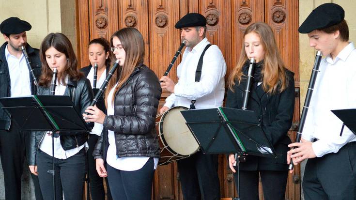 Txistu hotsa eta Poloniako doinuak Hernanin