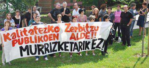 Hernaniko langile publikoak, murrizketen aurka.