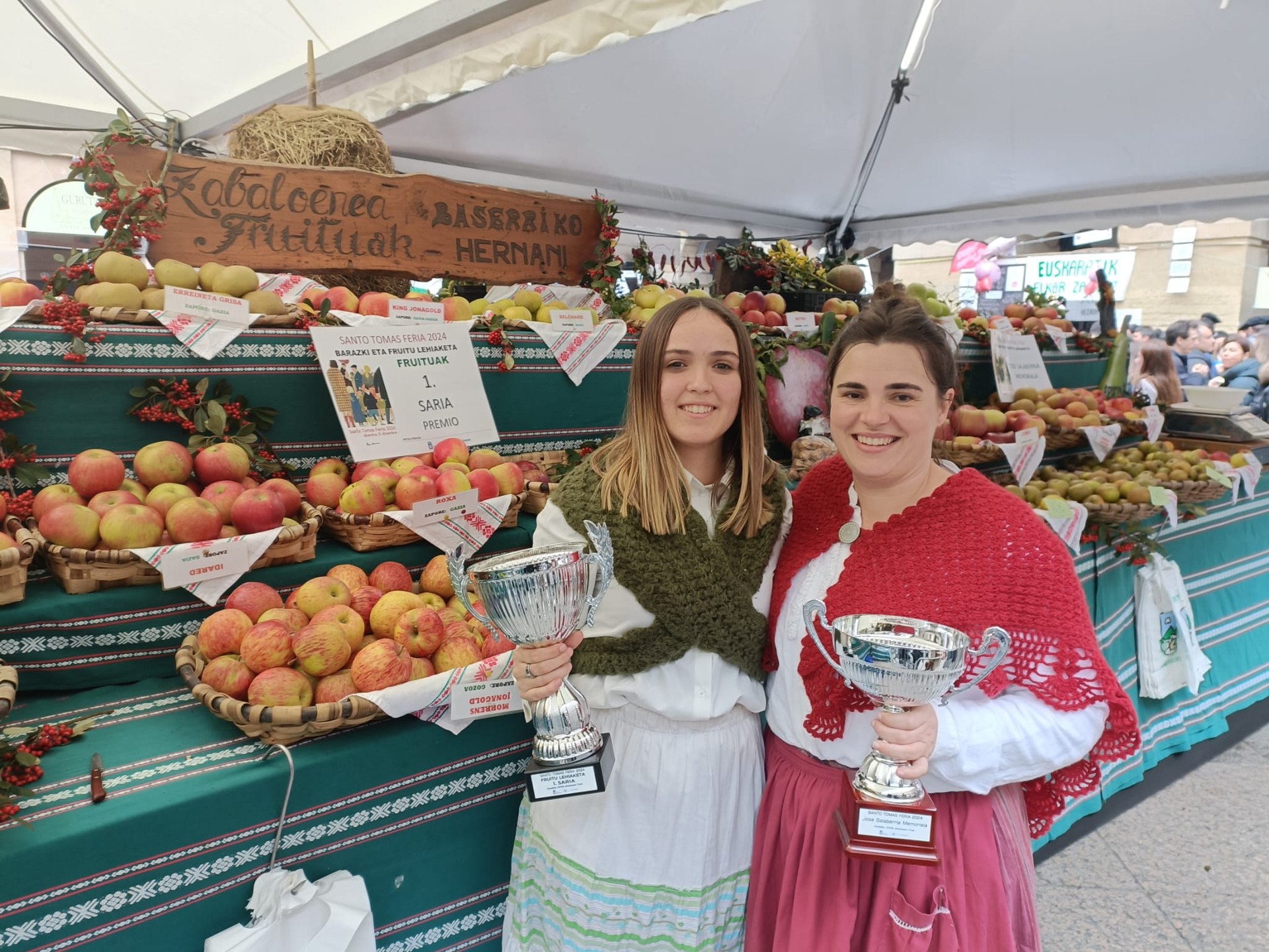 Sagarrik onenak Zabaloeneakoak, Donostian eta Elgoibarren