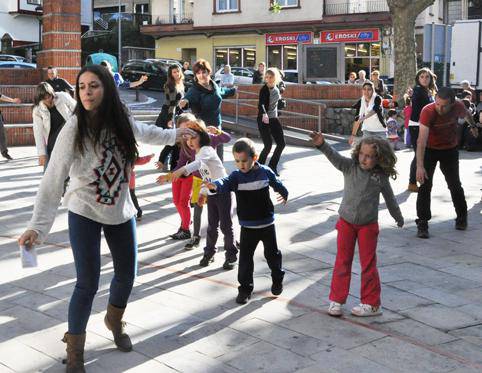 Hernanik ere Zero Zabor herria izan nahi duela aldarrikatuko dute gaur, dantzan