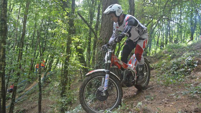Muturrera eraman zuten bere abilezia, 37 motoristak