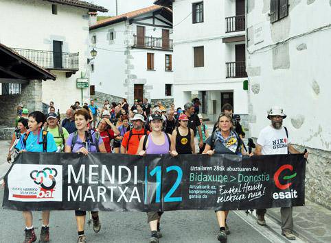 Euskal selekzioaren aldeko mendi martxa Astigarragara iritsiko da gaur