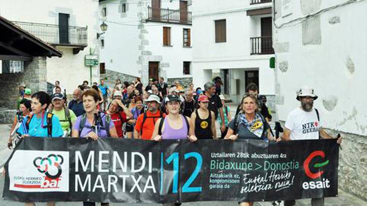 Euskal selekzioaren aldeko mendi martxa Astigarragara iritsiko da gaur