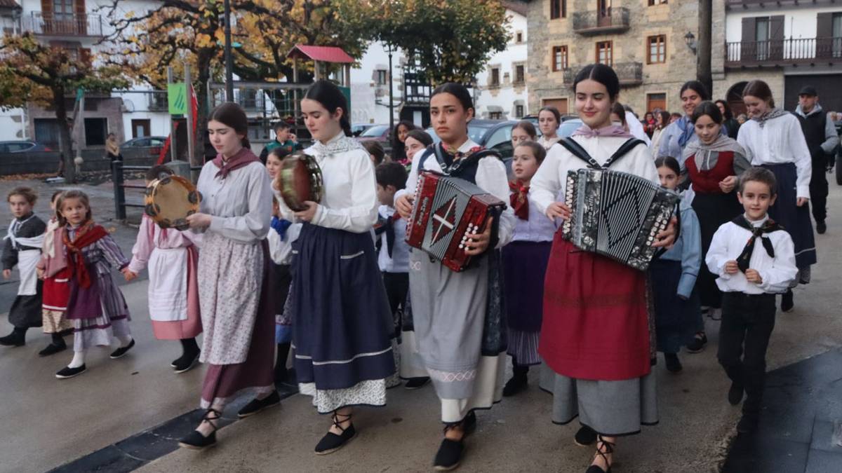Umore Ona elkarteko talde guztiak elkartuko dira gaur, Atalen Eguna ospatzeko