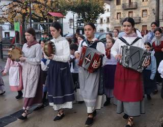 Umore Ona elkarteko talde guztiak elkartuko dira gaur, Atalen Eguna ospatzeko