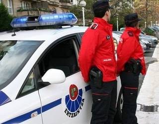 Bart gauean gertatutako istripua argitzeko lekuko bila dabil Ertzaintza