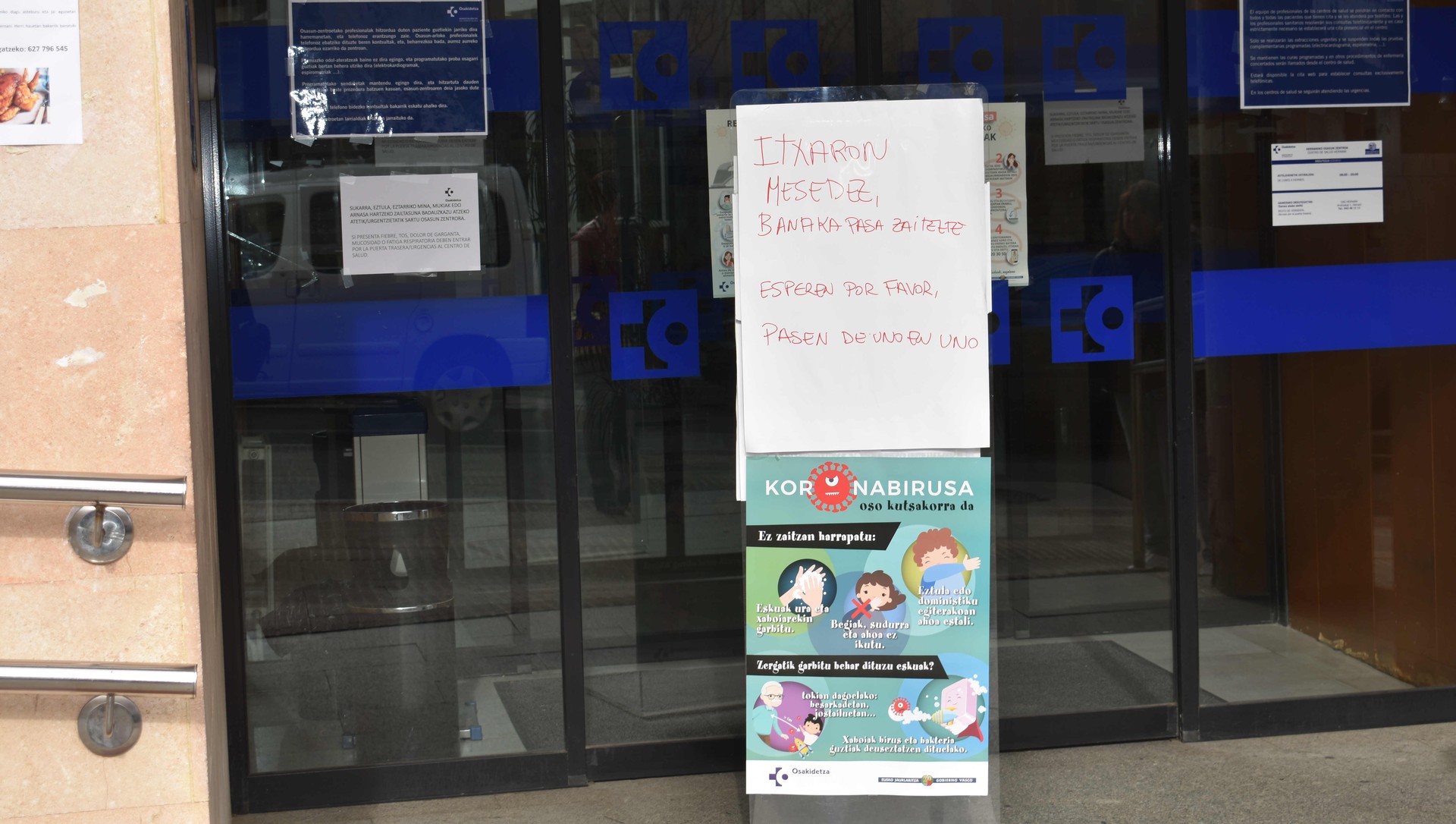 «Sintomak gainditzen ari naiz, orain dela zortzi egun nabaritzen hasi eta gero»
