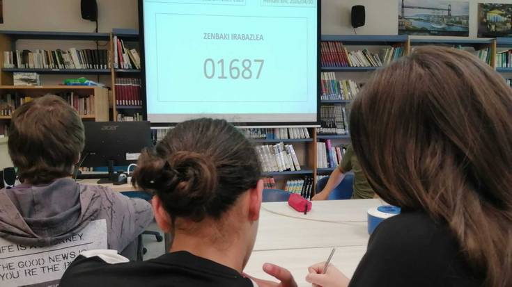 01687, DBHko ikasbidairako errifen zenbaki sariduna