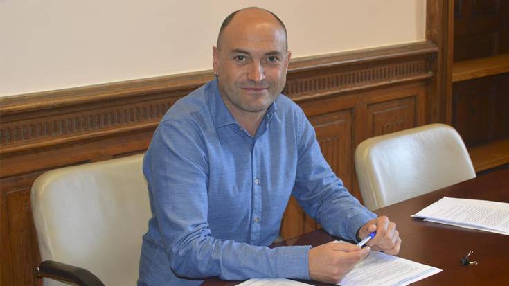 Alkatearen Hitzetan-Luis Intxauspe Arozamena