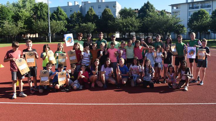 Denboraldia  hasteko prest,  atletismo taldea