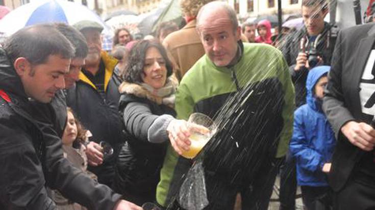 Hastera dijoa Hernaniko 
festarik haundiena... txotx!!!