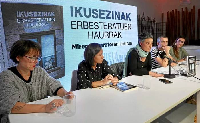 'Ikusezinak. Erbesteratuen haurrak' liburua aurkeztuko dute abenduaren 13an, Biterin