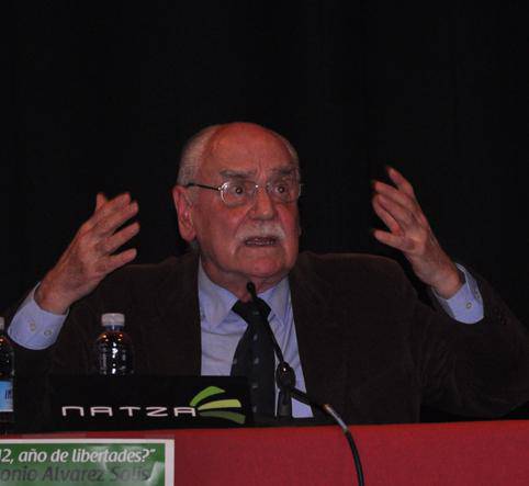 Leporaino bete zen Biteri, Alvarez Solisen analisia entzutera . 