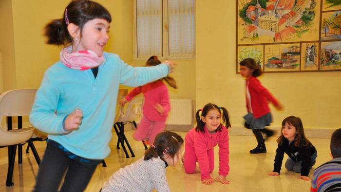 Negulekuetan izen ematea