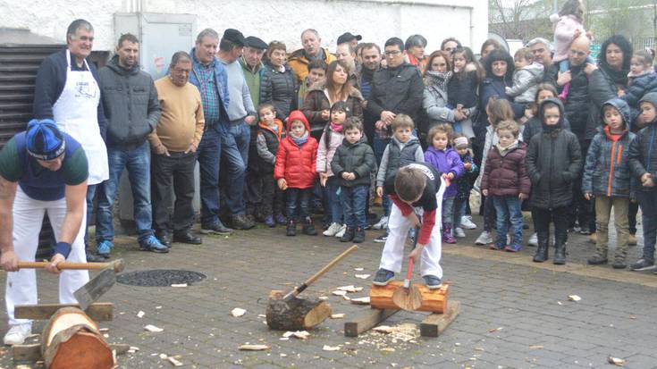 70 bazkide, Ergobiako elkarte berrian