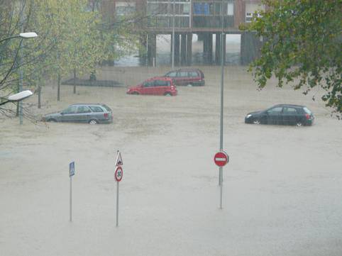 Administrazioak, diru-laguntza gehiago bilatzen