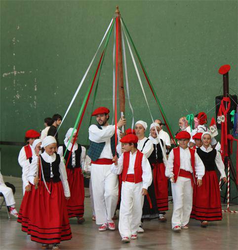 Festetako iragarpen kontzertua, bihar