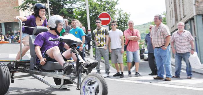  Bilera orokorra gaur, Gaztetxean
