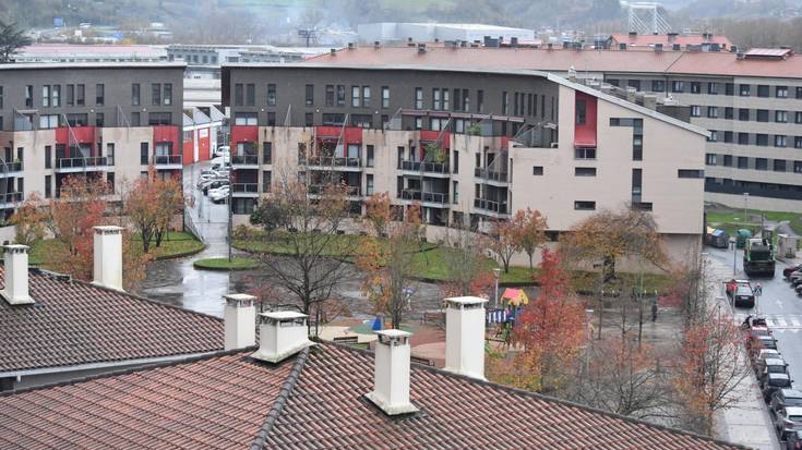 «Ezin gara egon mirari baten zain; etxebizitzaren arazoari neurri txiki askorekin egin behar diogu aurre»