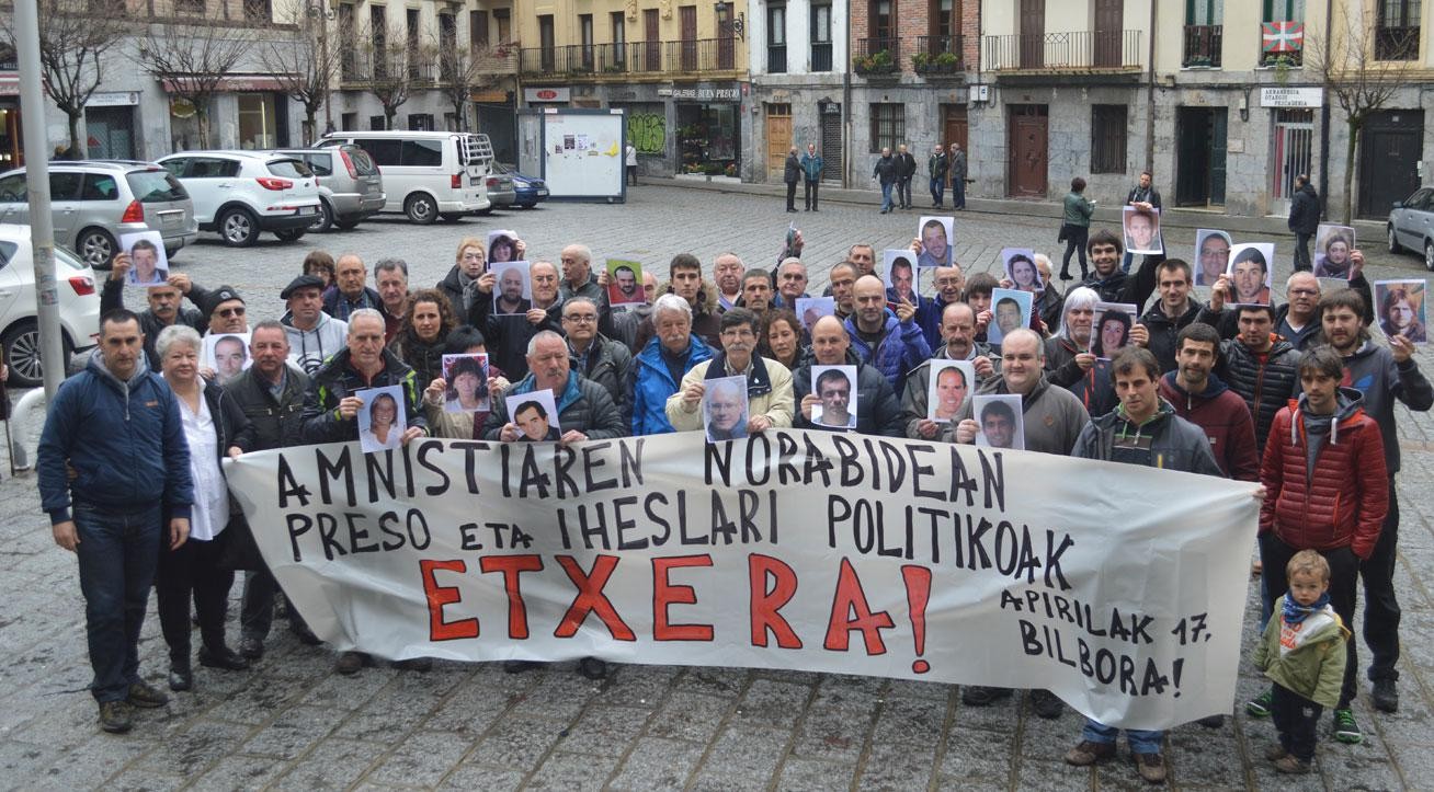 Preso eta iheslarien aldeko kale-buelta