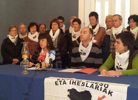 Poliziek mehatxatu izana salatu du Izaro Arruartek