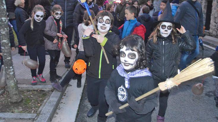 Korrika edota dantzan, eguraldi frexkoari aurre