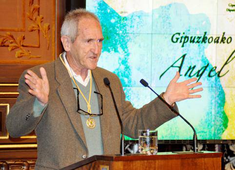 «Diabolikoa da, jatekorik ez dutenei esker aberasten den gizarte bat»