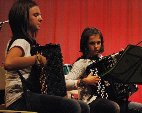 Musika Eskolako akordeoilariak 
entzungai, gaur
