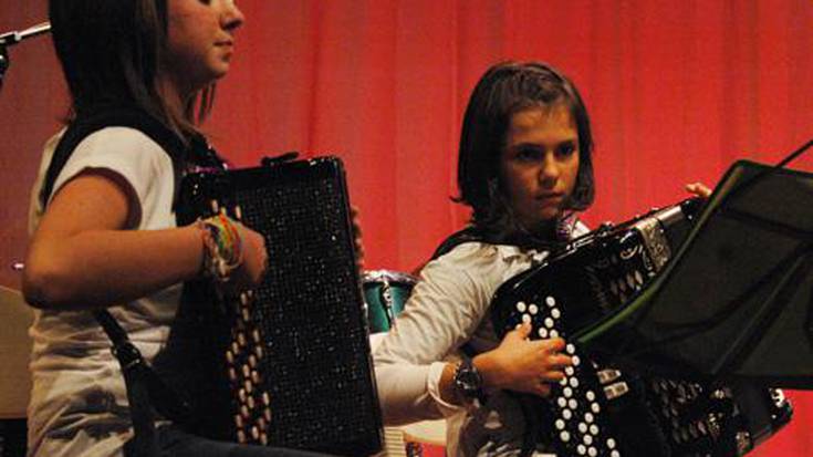 Musika Eskolako akordeoilariak 
entzungai, gaur
