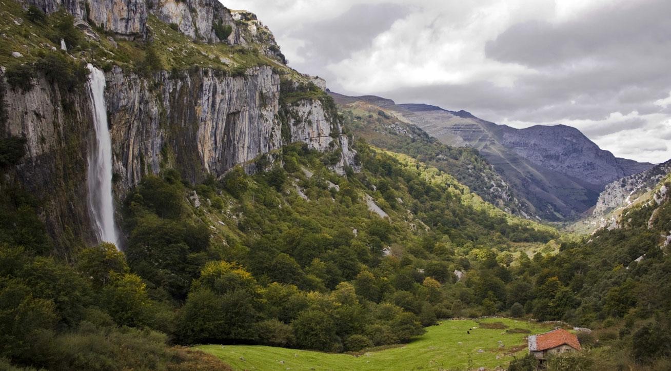 Burgos eta Kantabria arteko labirinto magikoan barrena