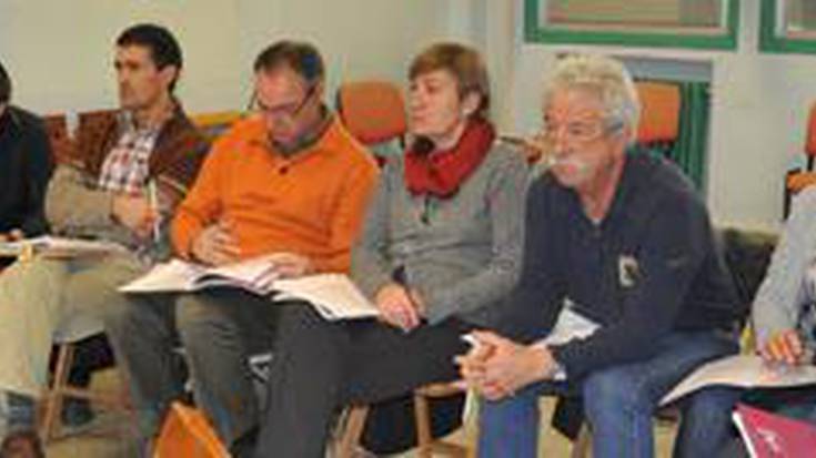 Ostiralean jarraituko dute batzarrarekin 