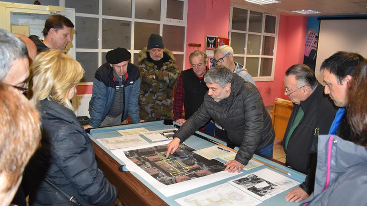 Izaerarik gabeko espazio publiko bat berreskuratuz