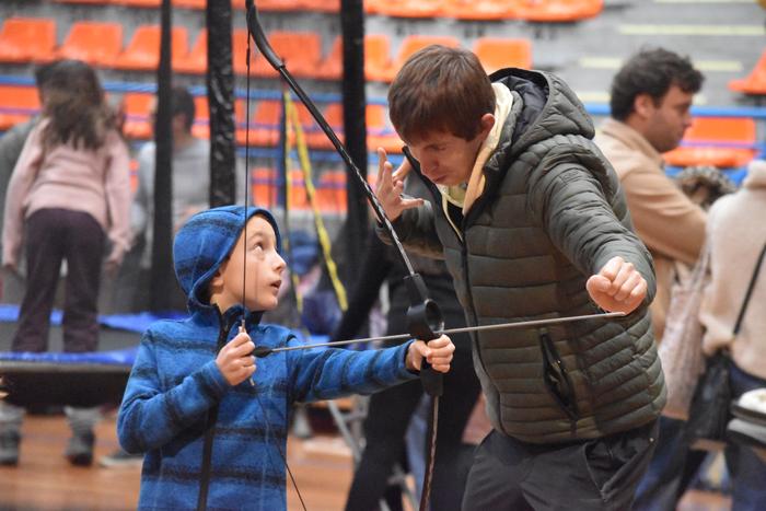 Hamaika ekintza neguko oporretan