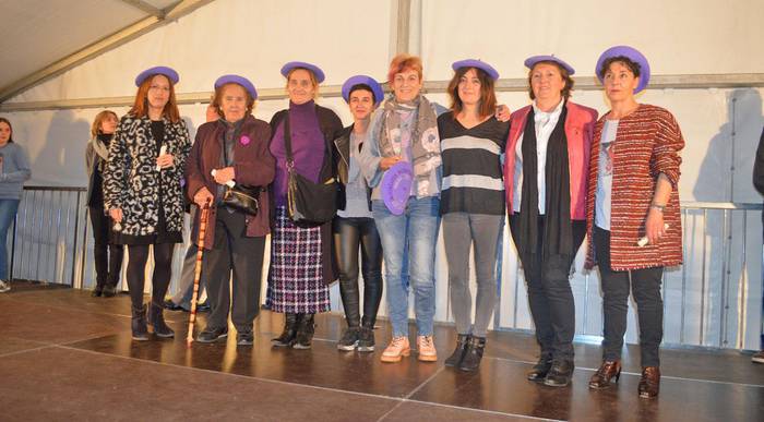 Herriko emakumeen indarra, agerian