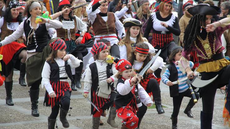 Zahagi Dantza eta karrozen desfilea, gaur