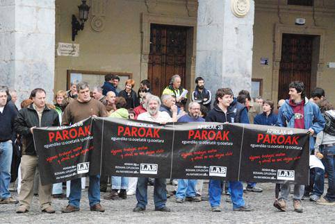 Lan istripuak eta lan baldintza eskasak salatzeko mobilizazioak atzo