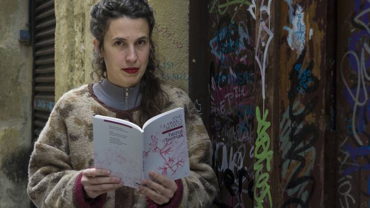 'Hezur berriak' bertso saio literario musikatua
