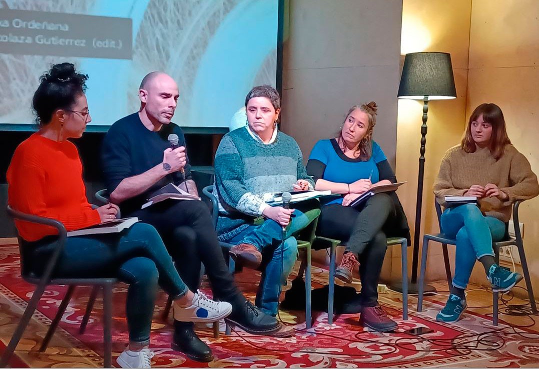 «Gerra imajinario askotan, genero estereotipoak dira oso itxiak eta, ez daude errealitateari lotuak»