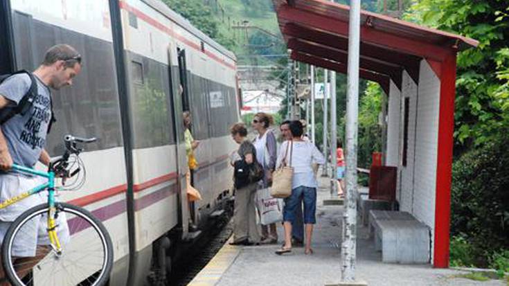 Lurraldebus txartela Renfeko gertuko linean erabili ahal izango da urte amaieran, baina deskonturik gabe