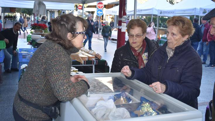 Etzi, azoka  ibiltaria