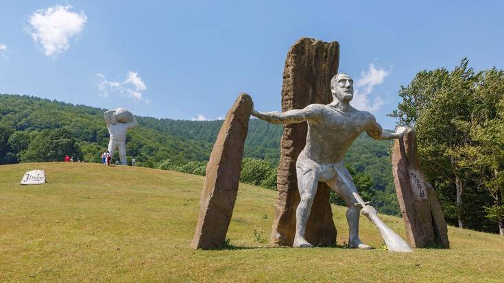 Portukoak, Peru Harri museora