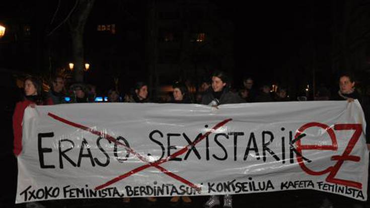 Urteko lehenengo 
erailketa salatu zuten atzo, Plaza Berrin