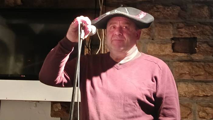 Peio Urretabizkaiak irabazi du Tabernetako Bertsolari Txapelketa