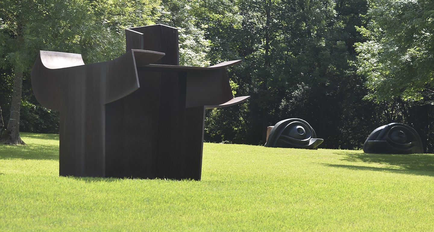Chillida Lekuk doako sarrera eskaintzen die hernaniarrei itxialdiak iraun bitartean