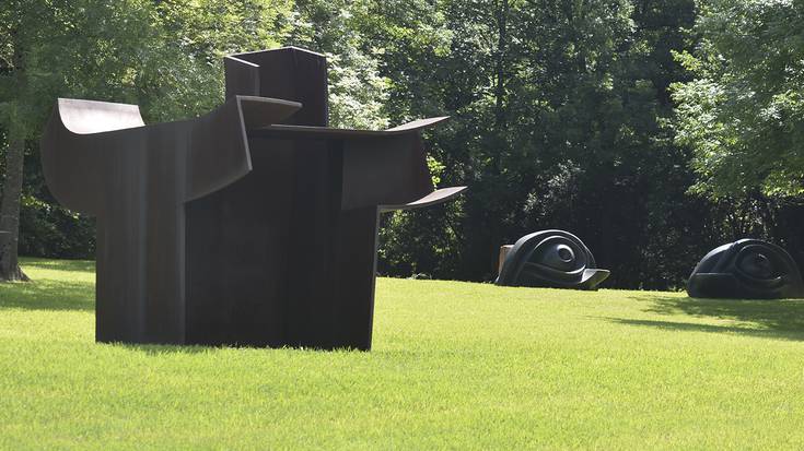 Chillida Lekuk doako sarrera eskaintzen die hernaniarrei itxialdiak iraun bitartean