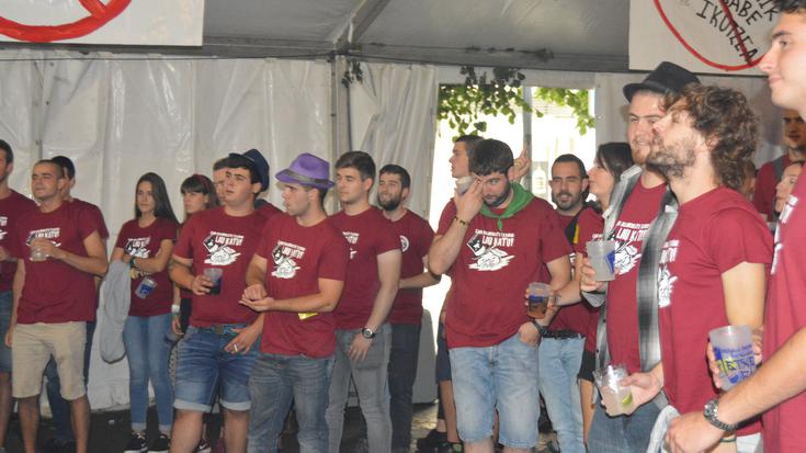 «Zipotza diruz laguntzeko eta herriko musika taldeei indarra emateko antolatu ditugu kontzertuak»