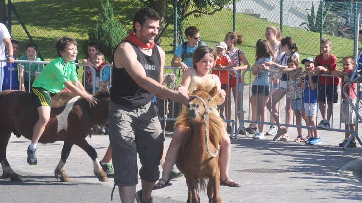 Gaztetxo eta  helduentzako ekintza ugari,  lau egunez