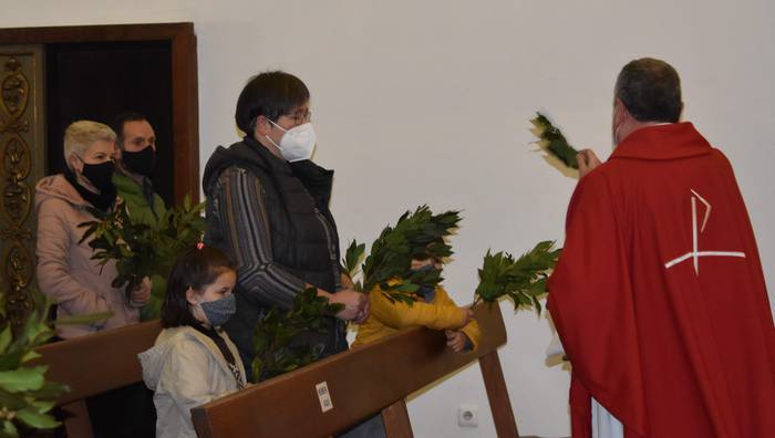 Gaur aukera, katekesian izena emateko